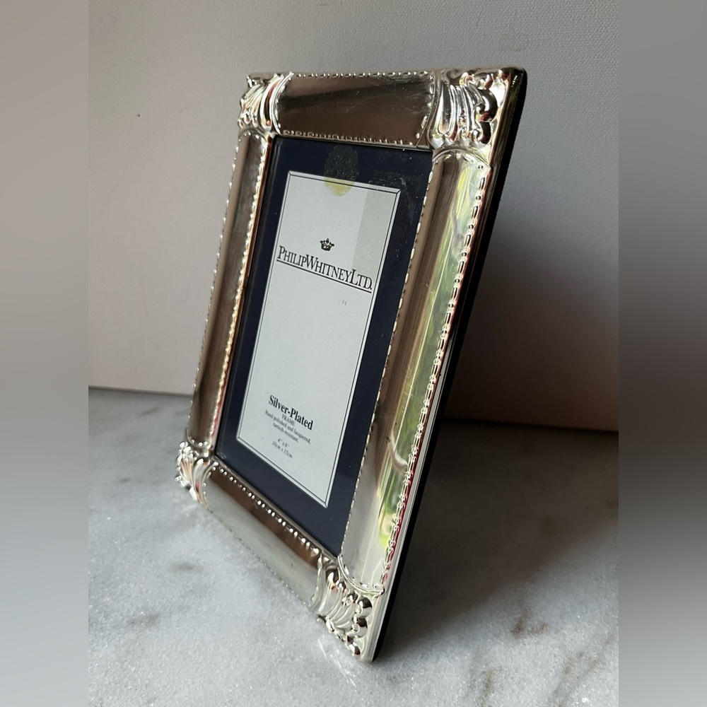 Silver-Plated Photo Frame for 4”x6” photo - Picture 6 of 13